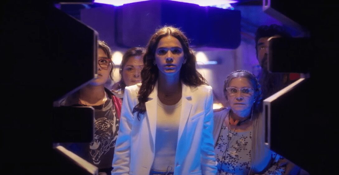 Bruna Marquezine revela detalhes sobre sua personagem em Besouro Azul