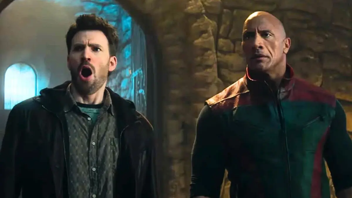 Críticas à Pré-Estreia de 'Operação Natal': Dwayne Johnson e Chris Evans não Impressionam o Público Americano