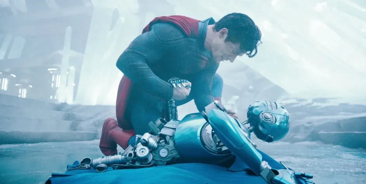 Superman: James Gunn revela que nunca considerou músculos falsos no uniforme do Super-Homem